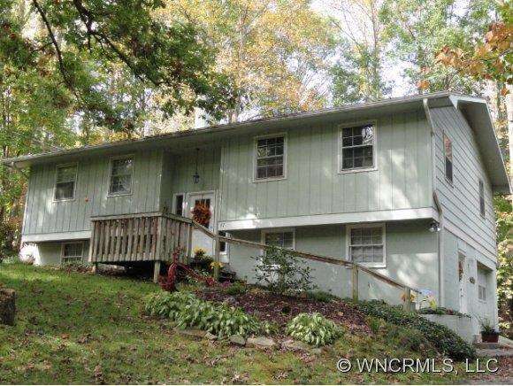 87 Crows Nest Rd., Hendersonville, NC 28791