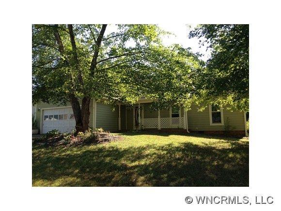 10 Westminster Dr., Asheville, NC 28804