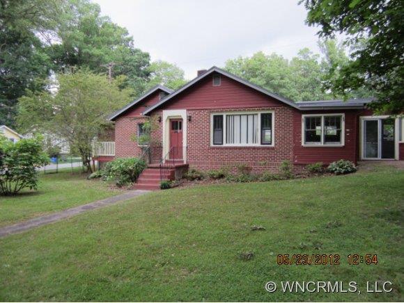 1115 5th Ave West, Hendersonville, NC 28739