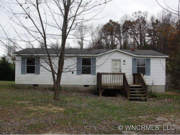 843 Deep Gap Loop Rd., Flat Rock, NC 28731