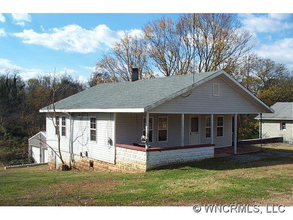 7 Baker Rd, Asheville, NC 28806