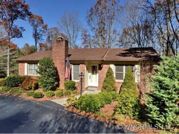 404 Deerhaven Lane, Hendersonville, NC 28791