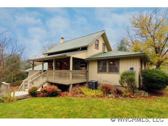 82 White Oak Road, Arden, NC 28704