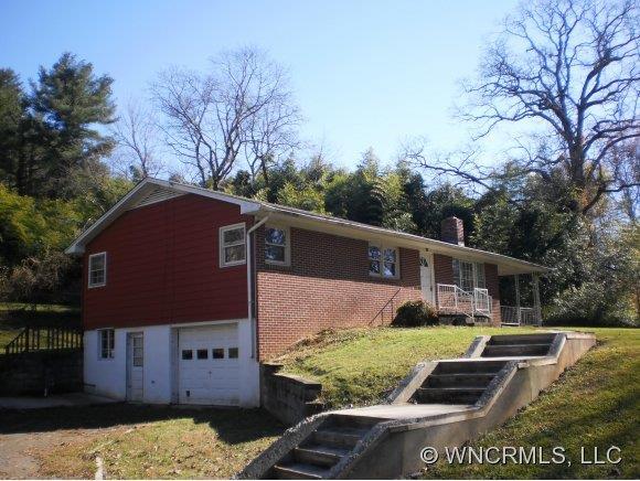 238 School Road E, Asheville, NC 28803