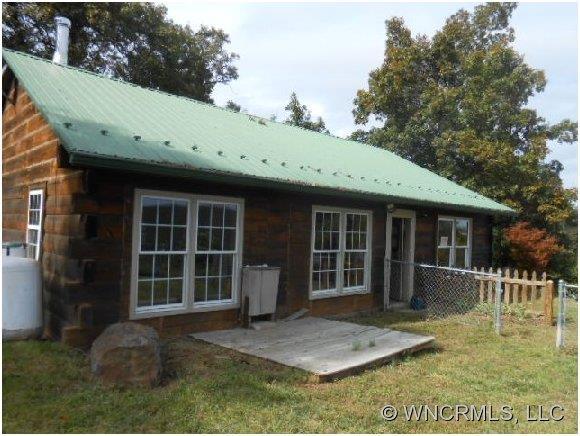 315 Wolf Mountain Trail, Hendersonville, NC 28792