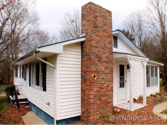 604 Substation Road, Hendersonville, NC 28792