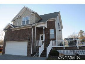 3162 N Clear Creek Rd, Hendersonville, NC 28792