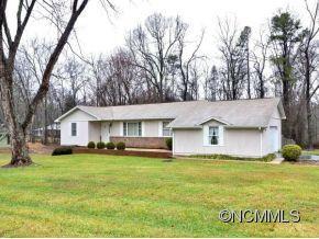 303 Melissa Way, Hendersonville, NC 28791