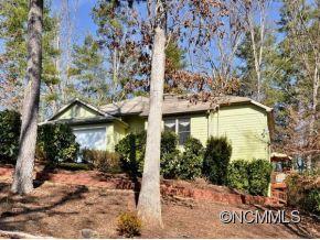 29 Stonepath Lane, Weaverville, NC 28787