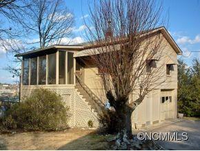 526 Willow Road, Hendersonville, NC 28739