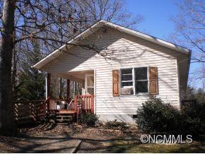 72 Goldmont St., Black Mountain, NC 28711