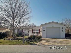 208 Riverwind Dr., Hendersonville, NC 28739