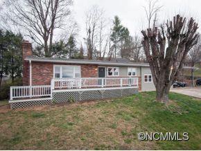 25 Chapman Street, Clyde, NC 28721