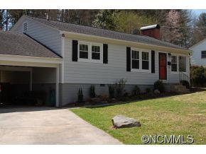 39 Appletree St., Brevard, NC 28712