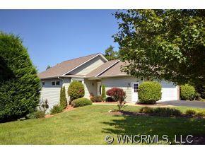 3499 Cummings Cove Pkwy., Hendersonville, NC 28739