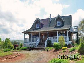 415 Macbeth St., Weaverville, NC 28787