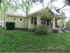 805 Davis Circle, Hendersonville, NC 28791