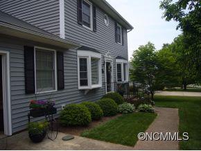 2 Westminster Drive, Asheville, NC 28804