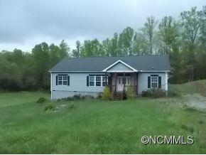 89 Deer Pointe Dr., Flat Rock, NC 28731