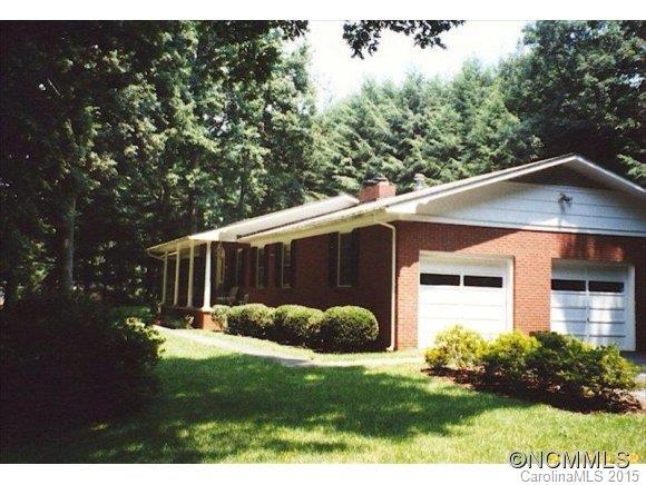 1206 Chanteloup Drive, Hendersonville, NC 28739