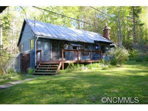 295 Blue Grass Ln., Burnsville, NC 28714