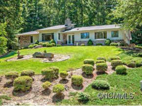 404 Jacamar Way, Hendersonville, NC 28739