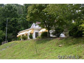 17 Freeman Hills Drive, Bat Cave, NC 28710