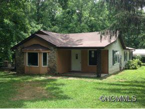 35 Divine Pointe Ln., Flat Rock, NC 28731