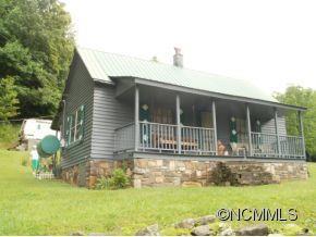 755 Sharp Top Rd., Burnsville, NC 28714