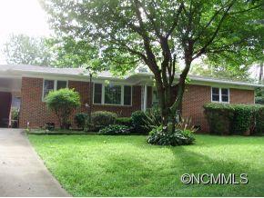 215 Rutledge Drive, Hendersonville, NC 28739