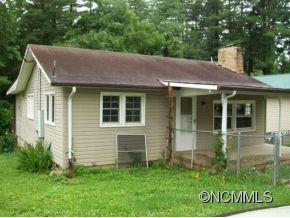 1015 Mountain View Street, Hendersonville, NC 28739