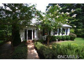 8 Enka Pine St., Enka, NC 28715