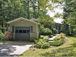 135 Rugby Hollow Drive, Hendersonville, NC 28791