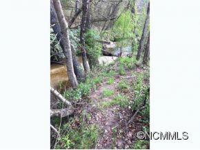 114 E. Grandview Ln., Hendersonville, NC 28791