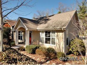81 Village Greenway, Flat Rock, NC 28731