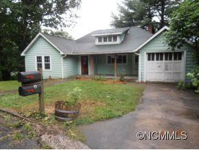 1429 Ridgecrest Dr., Hendersonville, NC 28792