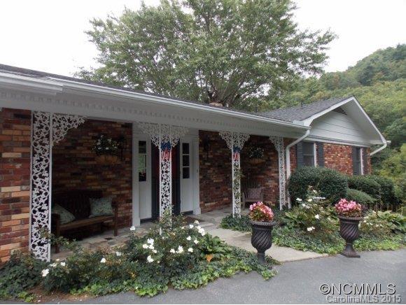 713 Old Orchard Drive, Laurel Park, NC 28739