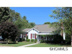 505 9th Avenue West, Hendersonville, NC 28791