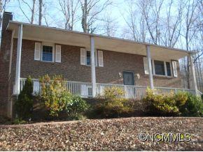 527 Burge Mountain Road, Hendersonville, NC 28792
