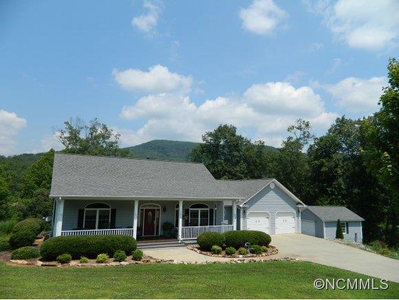 181 Stoney Brook Ln., Lake Lure, NC 28746