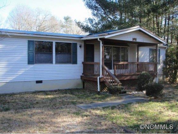 518 Carolina Circle, Hendersonville, NC 28792