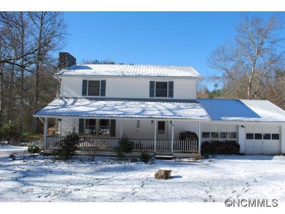 15 Mid Court Dr., Asheville, NC 28804
