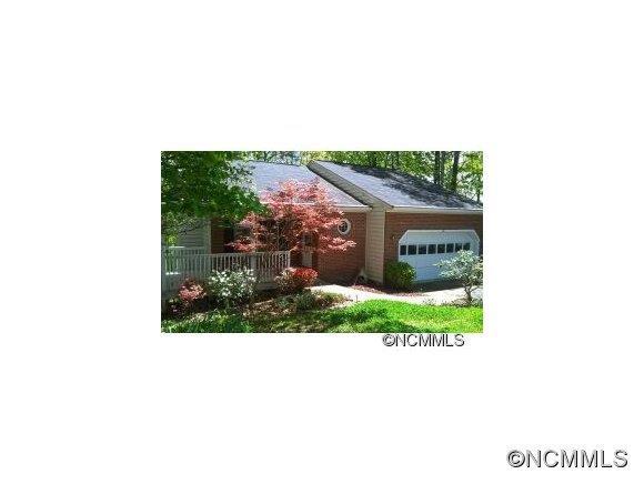 28 Foxberry Dr., Arden, NC 28704