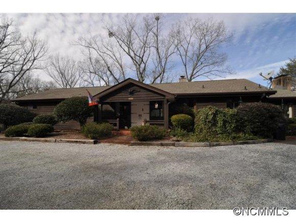 77 Chestnut Lane, Columbus, NC 28722
