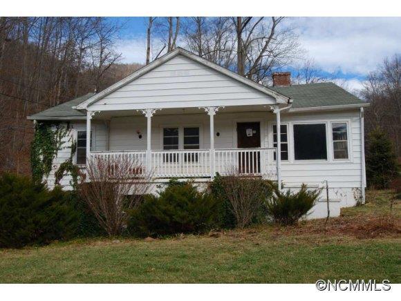 245 Meadow Grove Church Rd, Canton, NC 28716