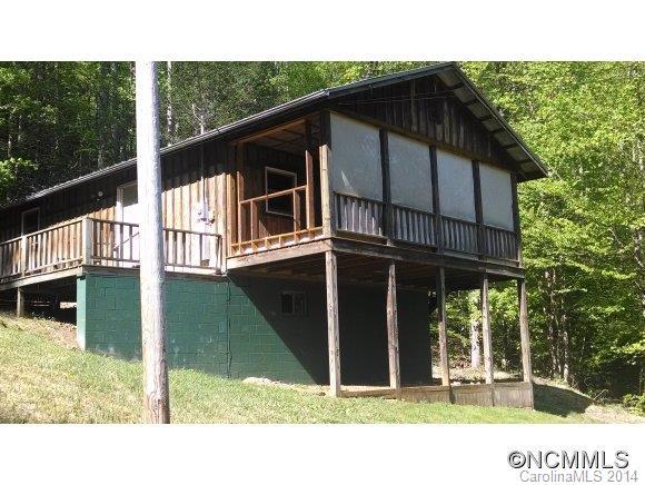 38 Austin Branch Rd., Leicester, NC 28748