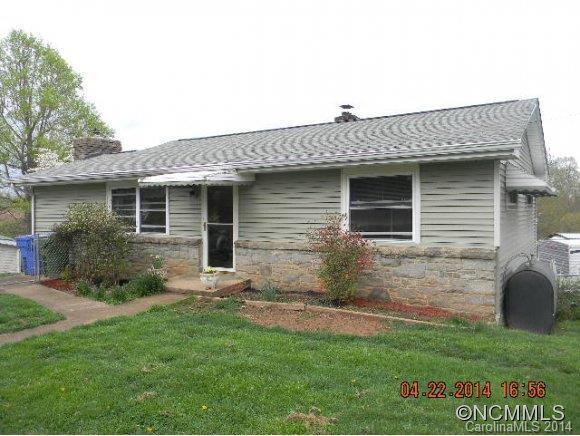 23 Sandhurst Dr., Asheville, NC 28806