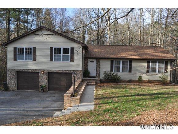 308 Wood Dale Drive, Hendersonville, NC 28791