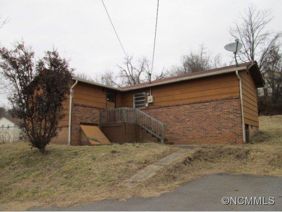 989 Riverside Dr, Asheville, NC 28804