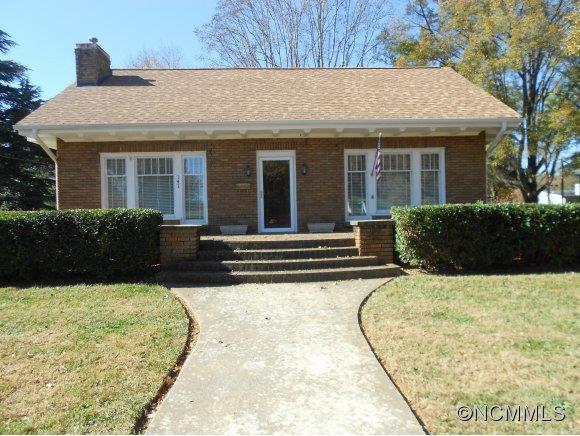 141 Carolina Ave., Forest City, NC 28043